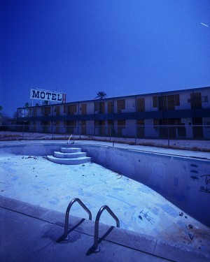 ChaseJarvis_Locations_AbandonedPools_TroyPaiva01_AmyRollo