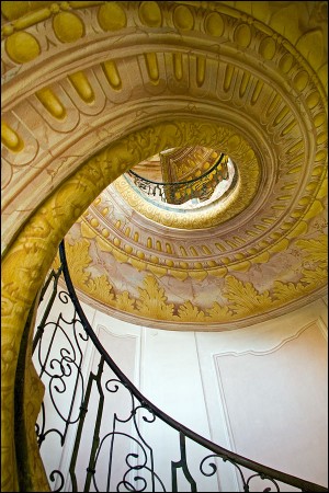 ChaseJarvis_Locations_Staircases_RichardTaylor_AmyRollo_Austria