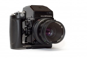 Bronica ETR-Si system. Image courtesy Wikipedia.